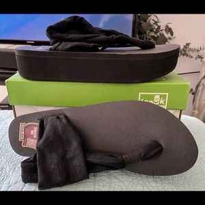 Snauk Yoga sling thong platform